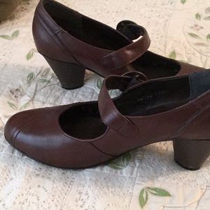 Brown Mary Jane by flexi 9.5